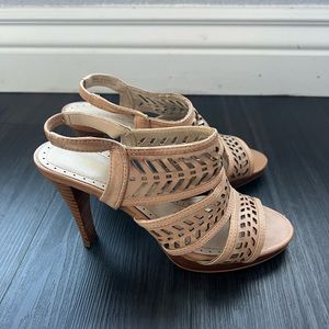 Adrienne Vittadini Open toe High Heel, Leather, Platform Sandal -Tan- Size 6.5